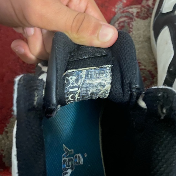 Light up Skechers shoes - Picture 2 of 4